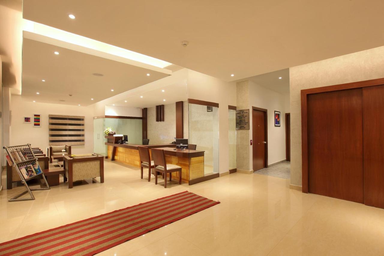Hotel Park Residency Kuttiyadi Kuttyadi Exterior foto