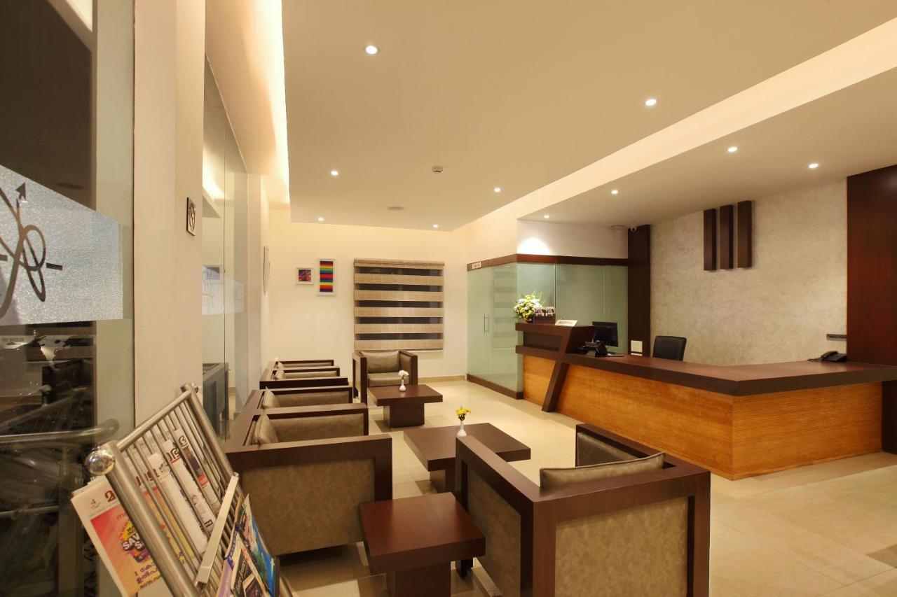 Hotel Park Residency Kuttiyadi Kuttyadi Exterior foto